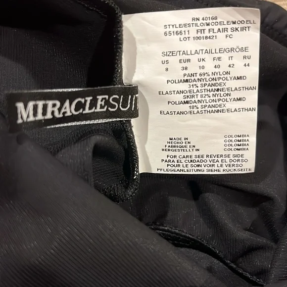 🆕 Miracle Suit Fit & Flair Swim Skirt with Zip Pocket Size 8 Black